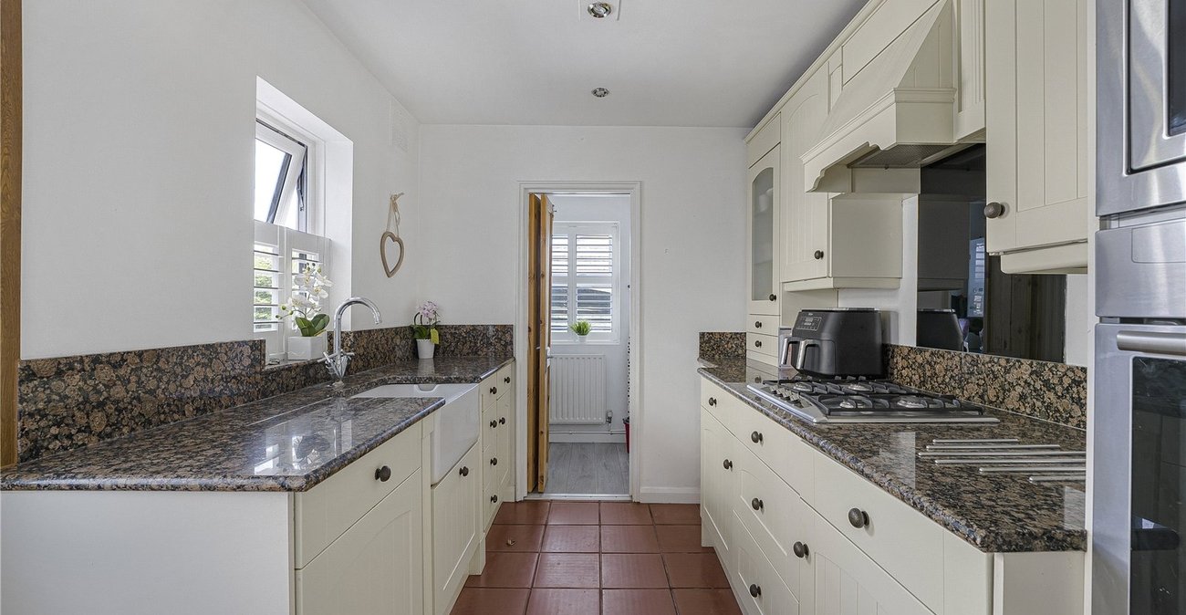 2 bedroom house for sale in Dartford | Robinson Jackson