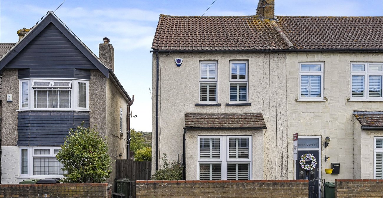2 bedroom house for sale in Dartford | Robinson Jackson