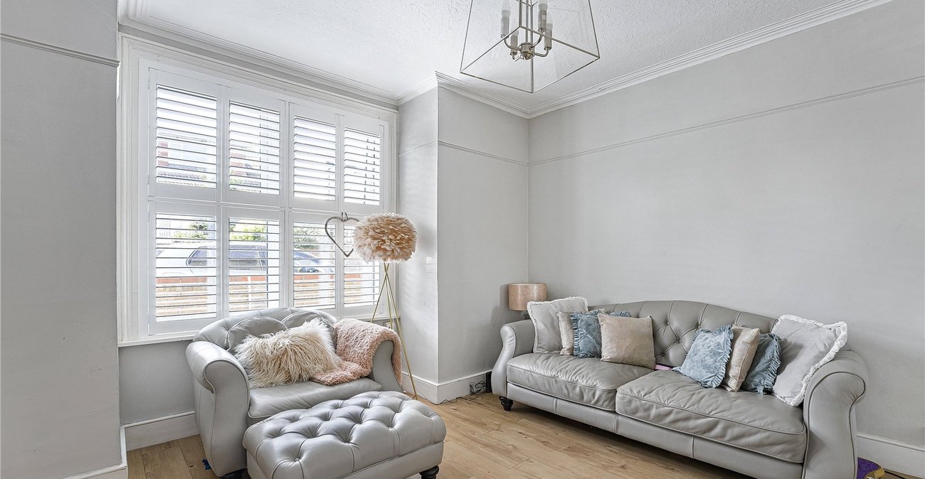 2 bedroom house for sale in Dartford | Robinson Jackson