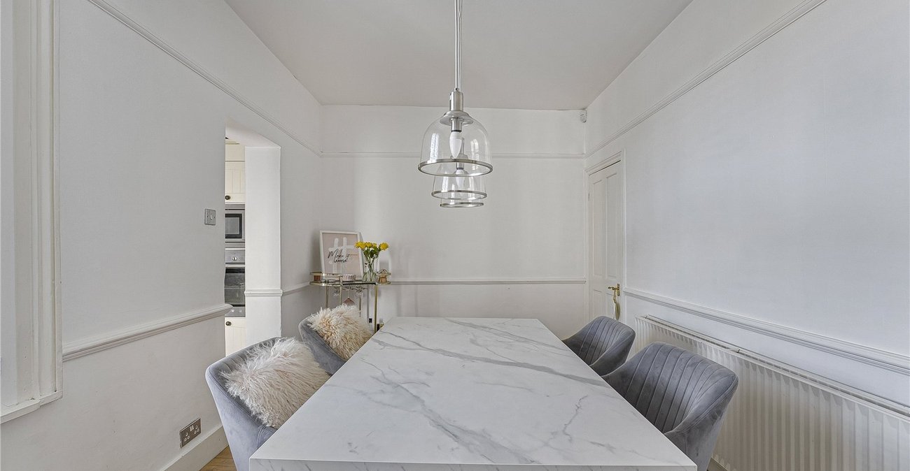 2 bedroom house for sale in Dartford | Robinson Jackson