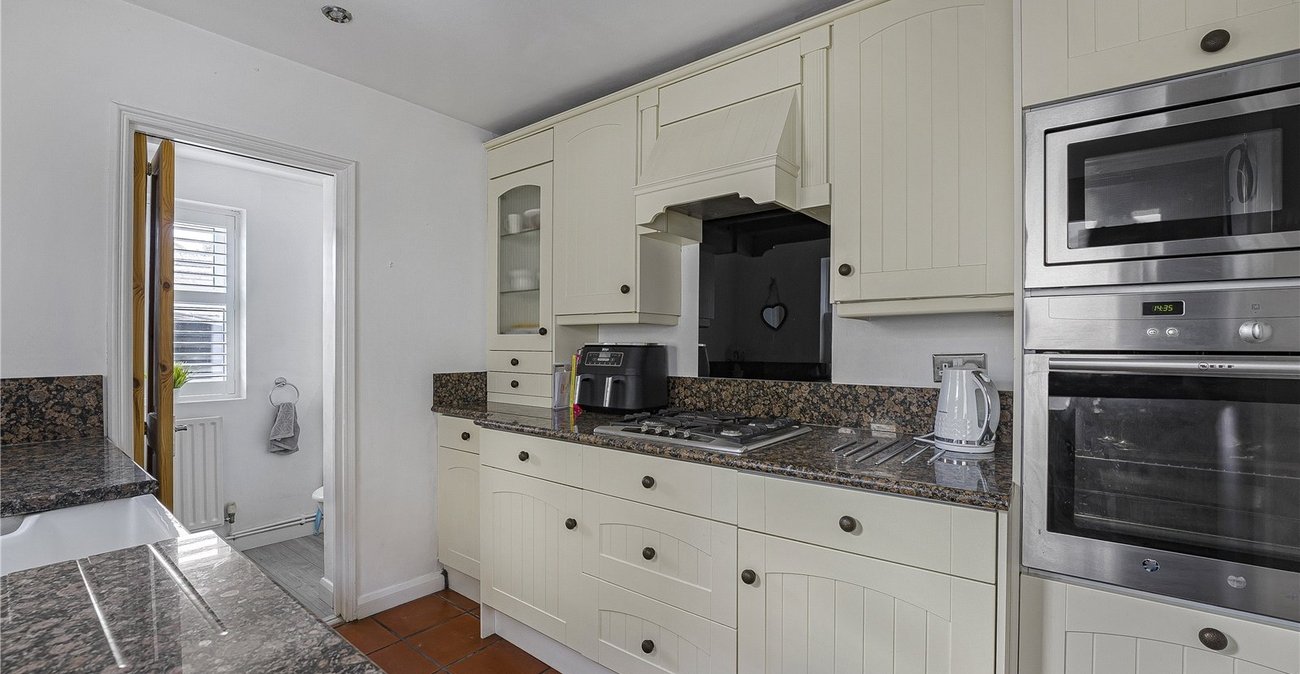 2 bedroom house for sale in Dartford | Robinson Jackson