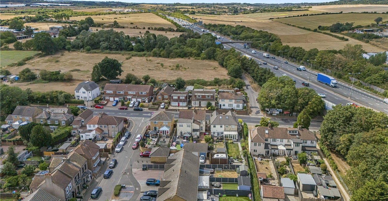 2 bedroom house for sale in Dartford | Robinson Jackson