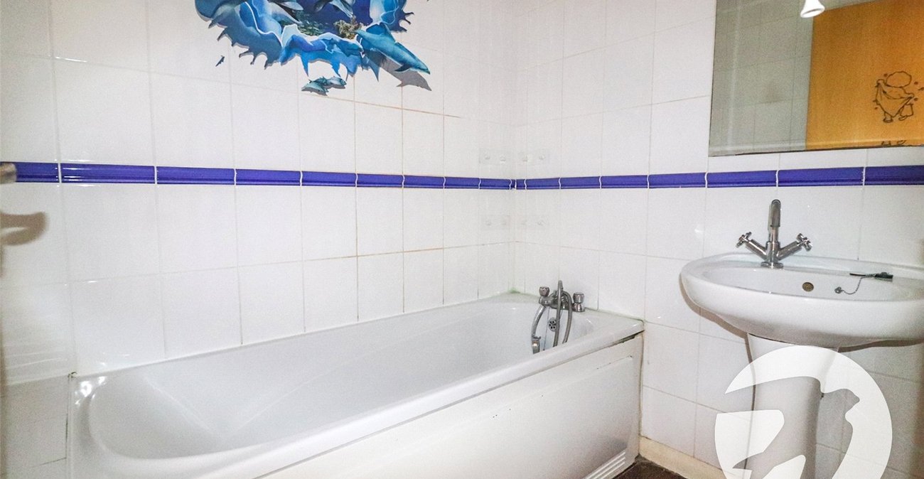 2 bedroom property for sale in Erith | Robinson Jackson