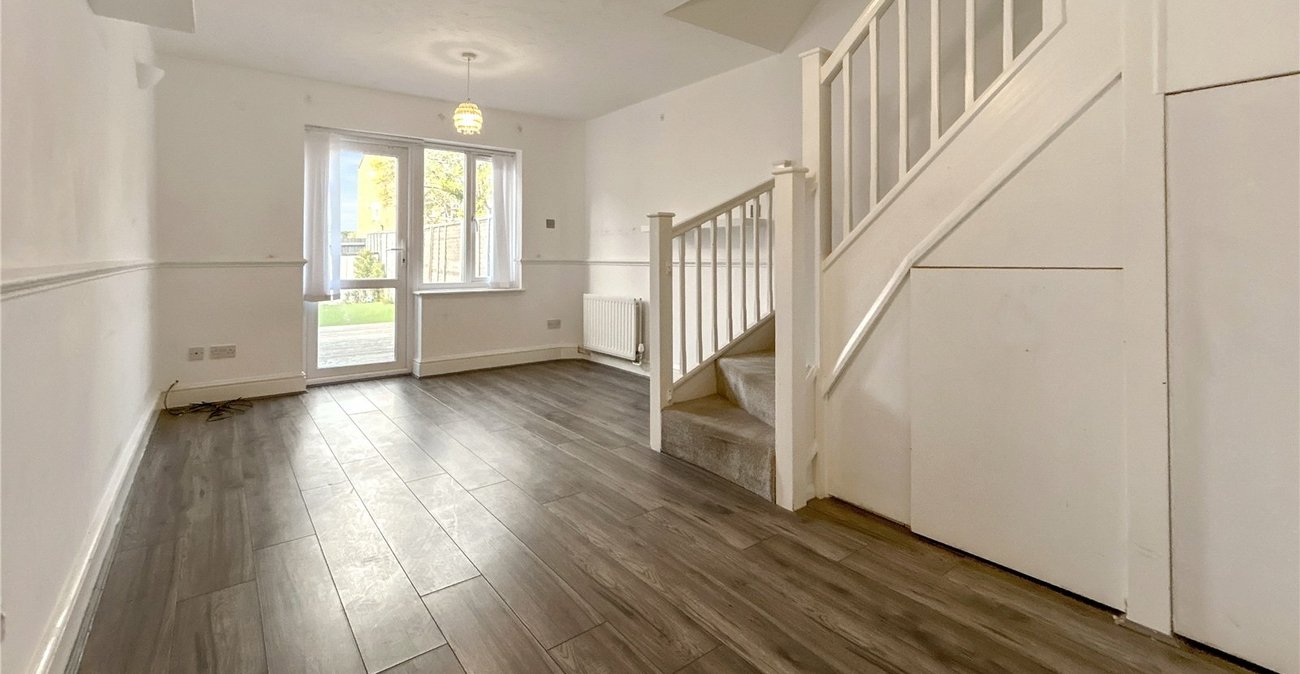 2 bedroom house for sale in Blackfen Road | Robinson Jackson