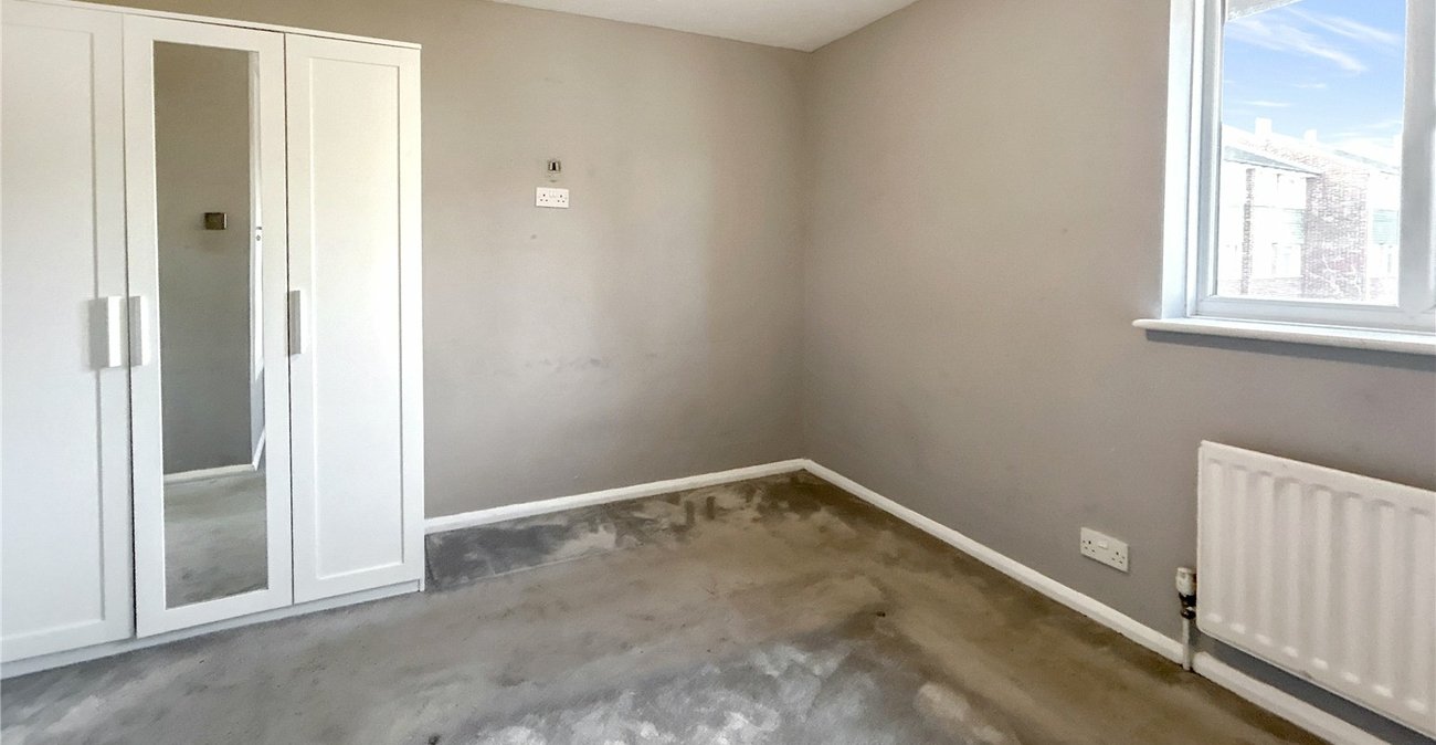 2 bedroom house for sale in Blackfen Road | Robinson Jackson