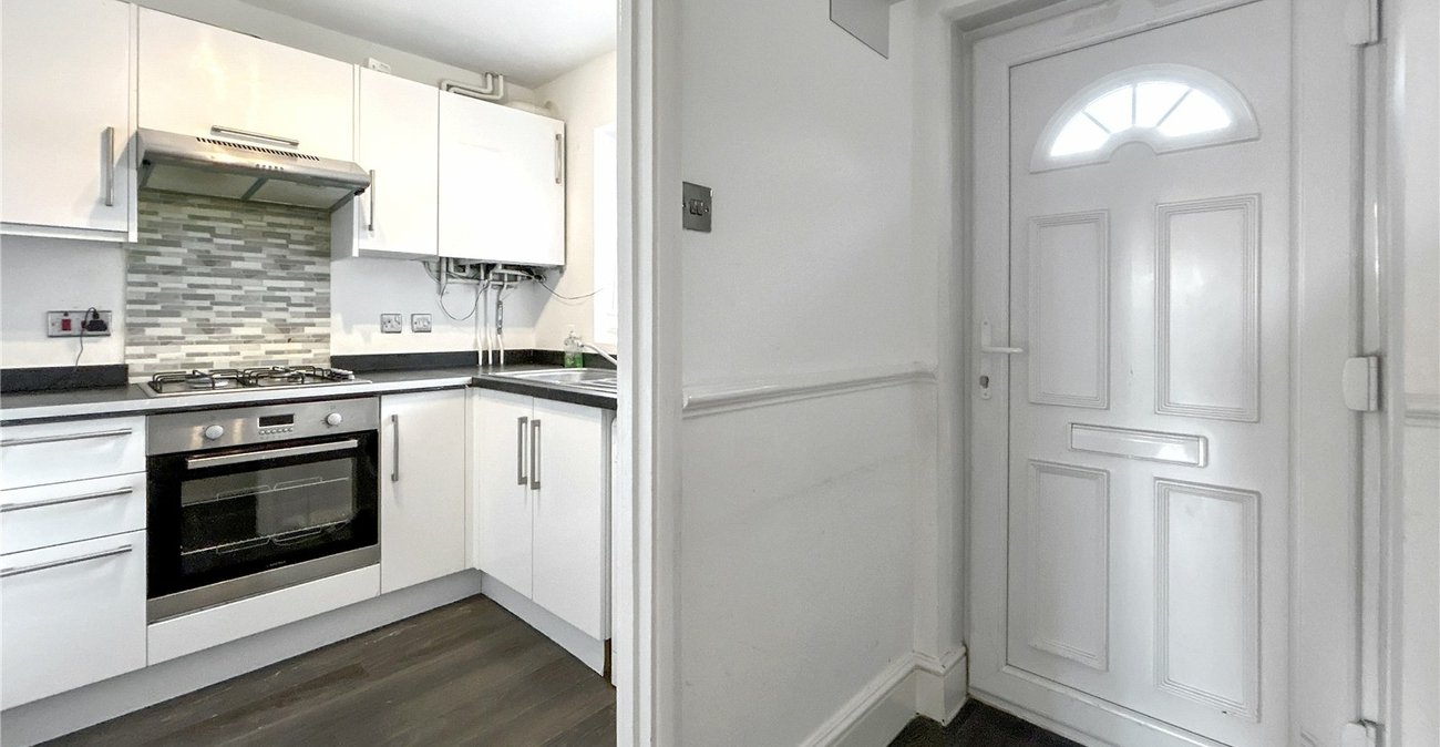 2 bedroom house for sale in Blackfen Road | Robinson Jackson