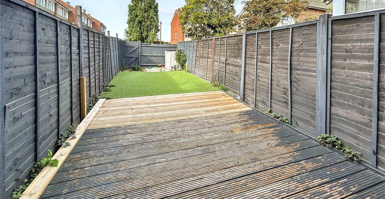 2 bedroom house for sale in Blackfen Road | Robinson Jackson