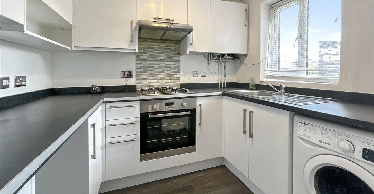 2 bedroom house for sale in Blackfen Road | Robinson Jackson