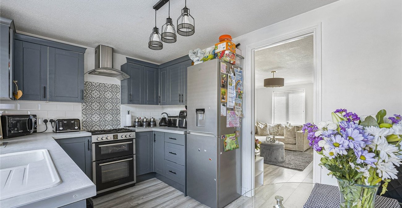 2 bedroom house for sale in Greenhithe | Robinson Jackson