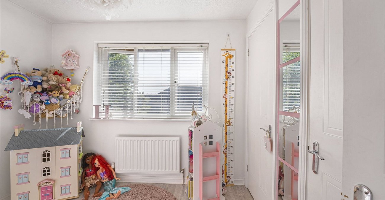 2 bedroom house for sale in Greenhithe | Robinson Jackson