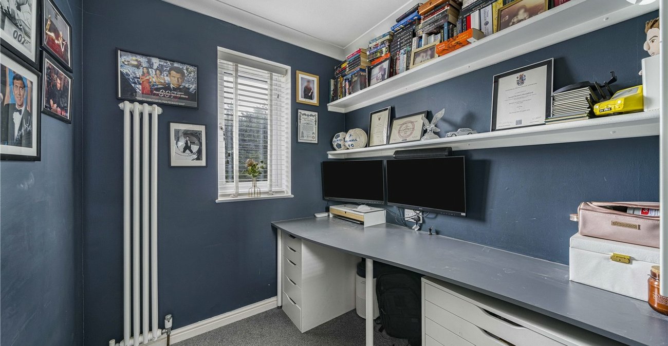 4 bedroom house for sale in Greenhithe | Robinson Jackson