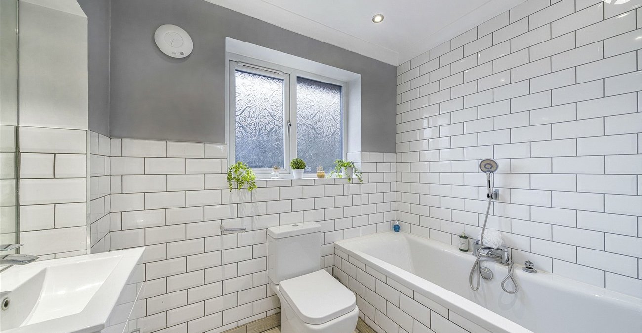 4 bedroom house for sale in Greenhithe | Robinson Jackson