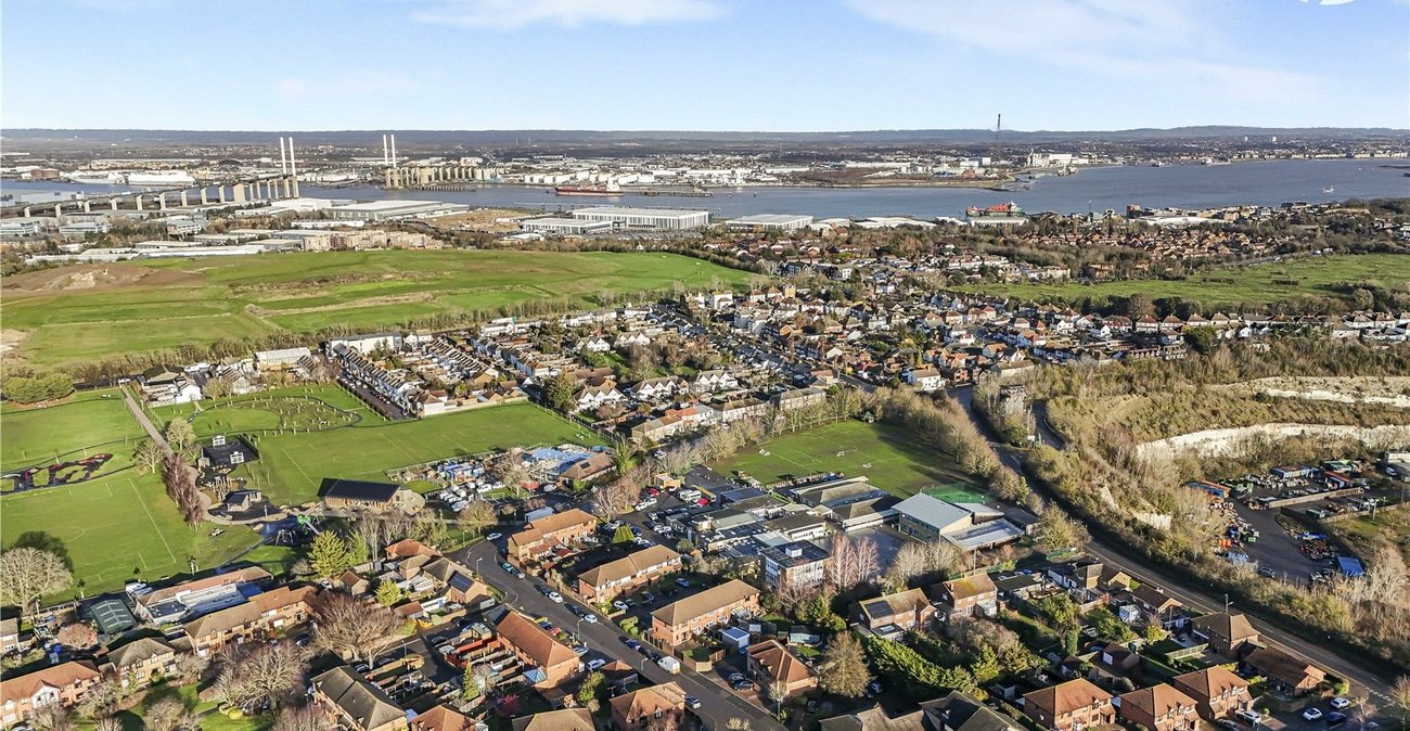 4 bedroom house for sale in Greenhithe | Robinson Jackson