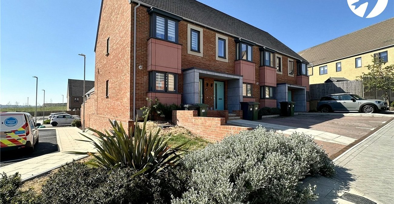 2 bedroom house for sale in Castle Hill | Robinson Jackson