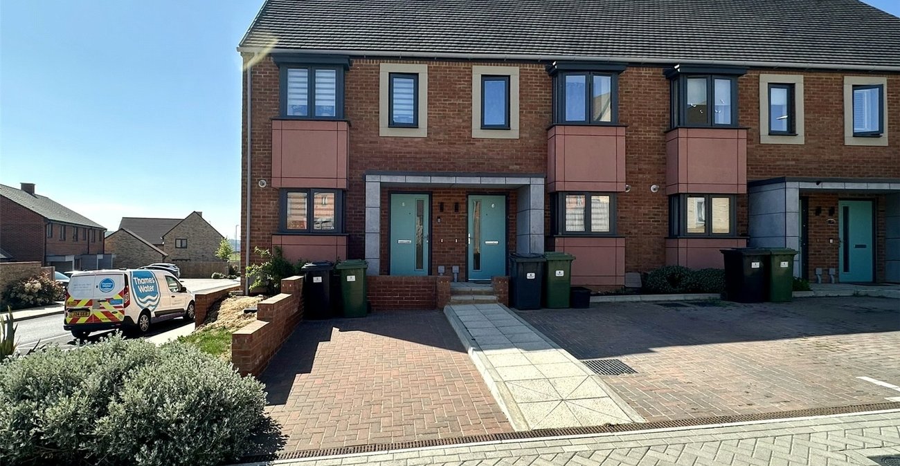 2 bedroom house for sale in Castle Hill | Robinson Jackson