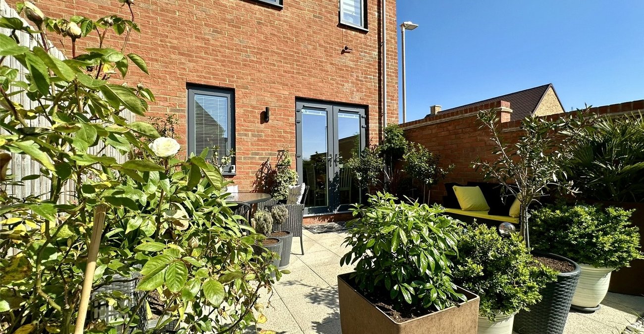 2 bedroom house for sale in Castle Hill | Robinson Jackson