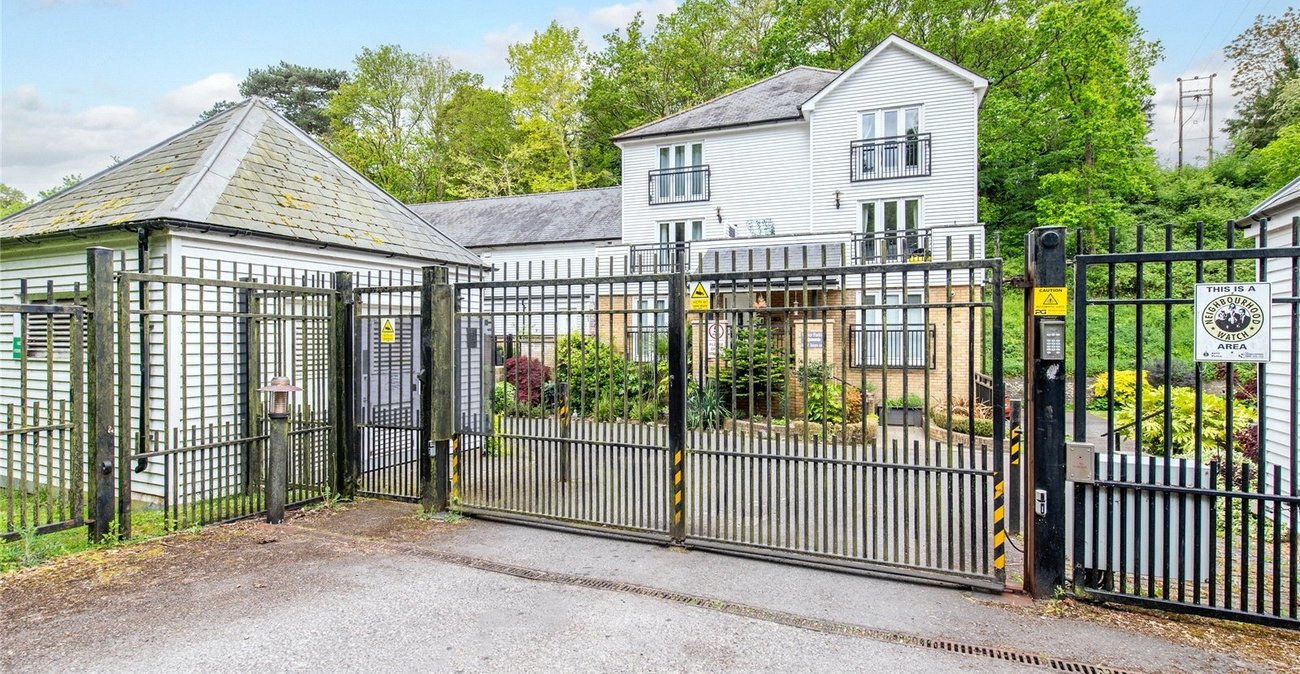 3 bedroom property for sale in Maidstone | Robinson Michael & Jackson