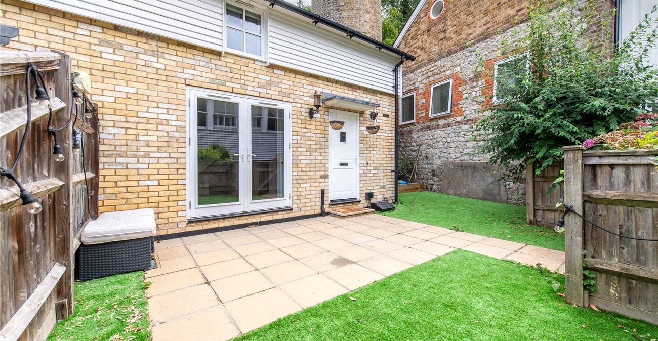 2 bedroom house for sale in Maidstone | Robinson Michael & Jackson
