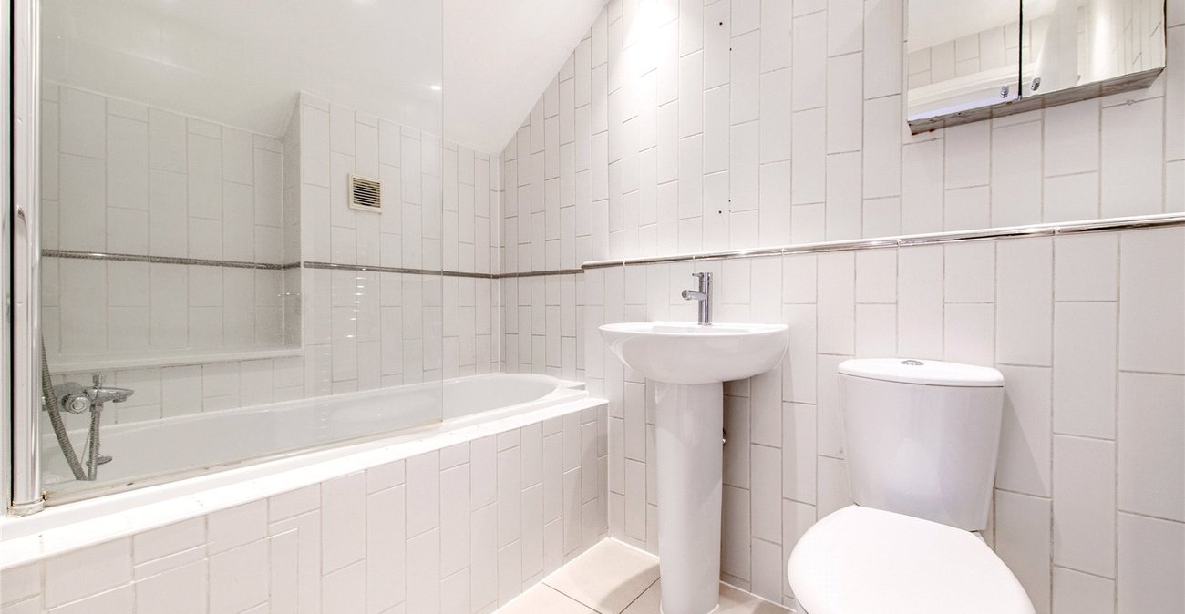 2 bedroom house for sale in Maidstone | Robinson Michael & Jackson
