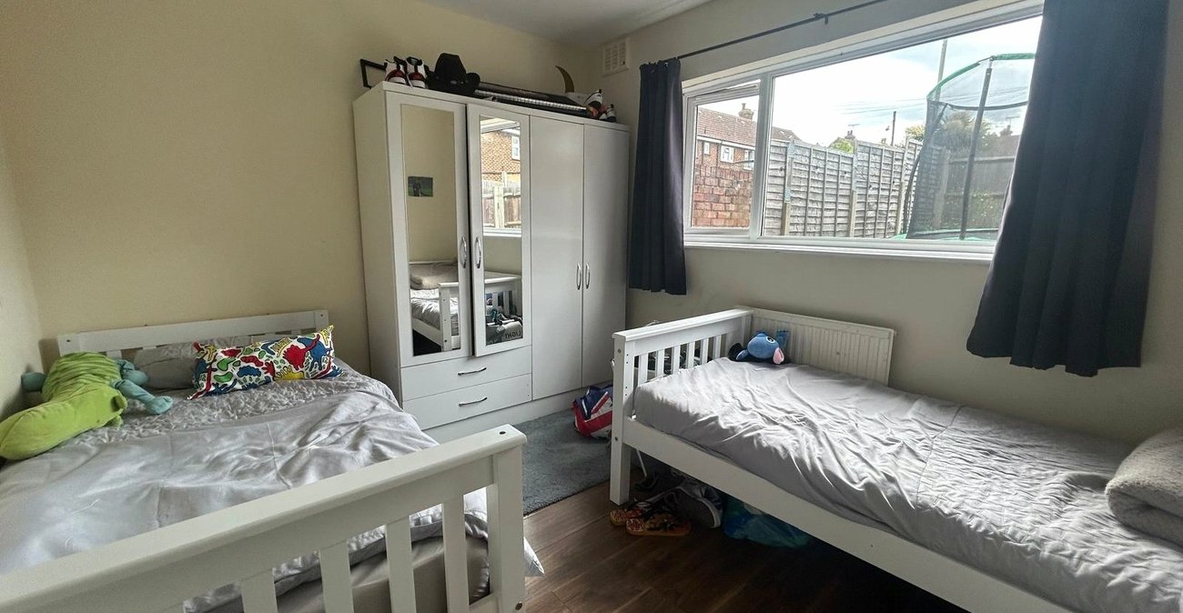 2 bedroom property for sale in Northfleet | Robinson Michael & Jackson