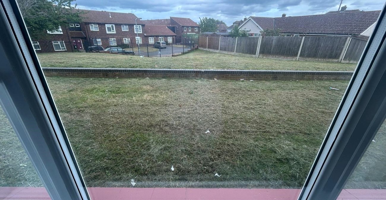 2 bedroom property for sale in Northfleet | Robinson Michael & Jackson