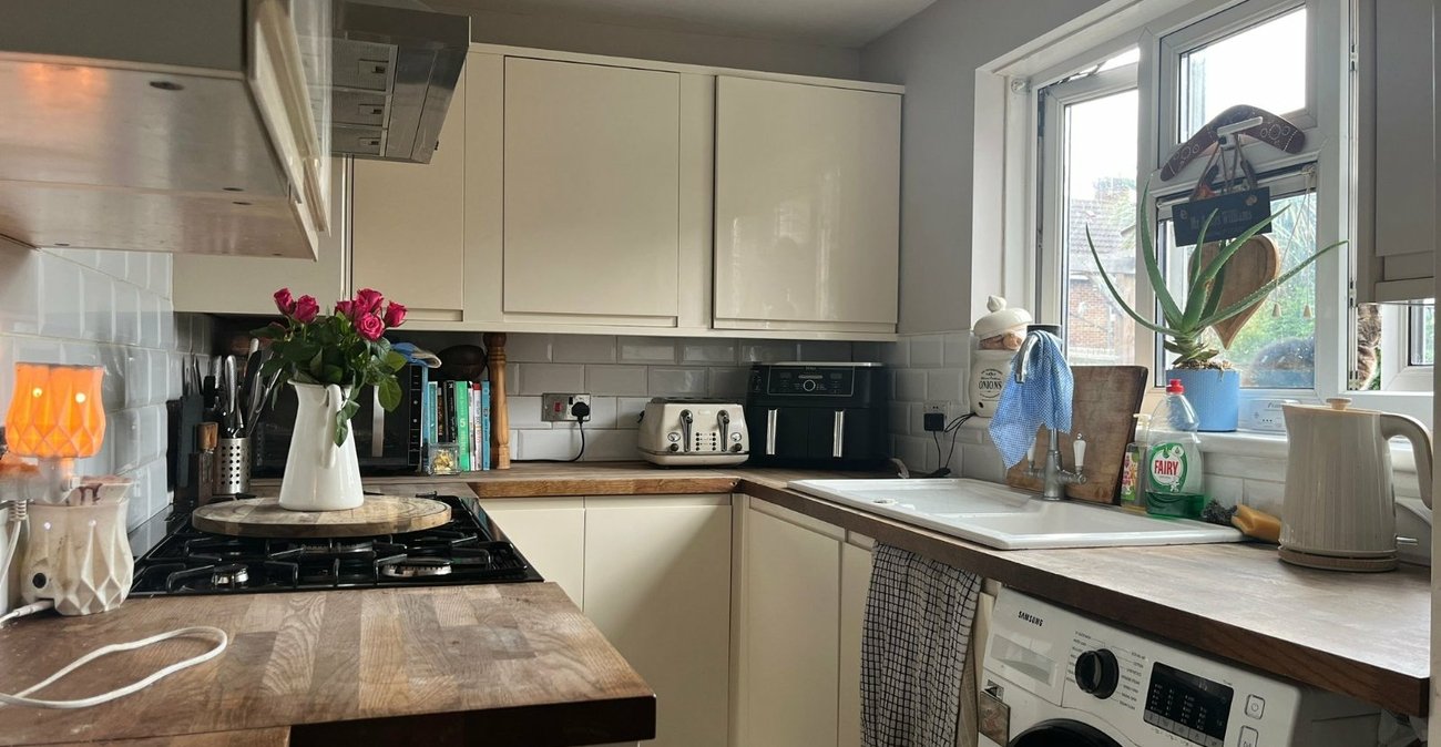 2 bedroom property for sale in Northfleet | Robinson Michael & Jackson