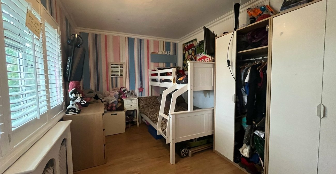 2 bedroom property for sale in Northfleet | Robinson Michael & Jackson