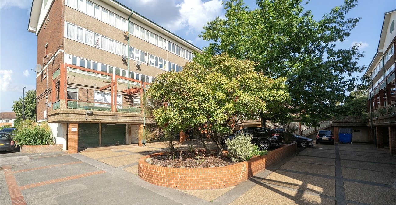 3 bedroom property for sale in  | Robinson Jackson