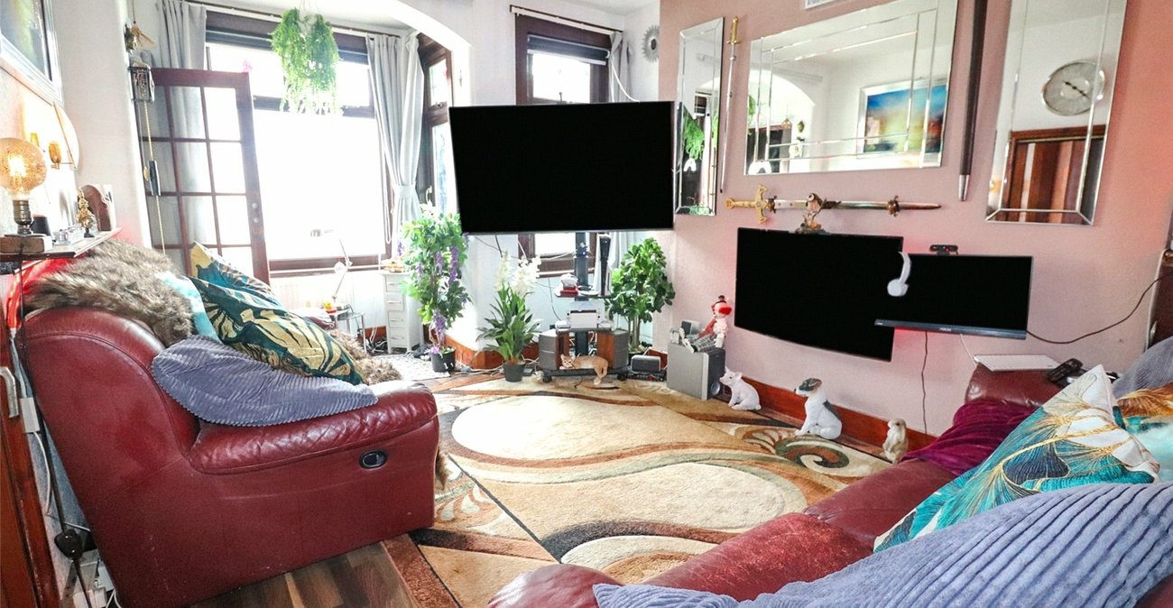 3 bedroom house for sale in Erith | Robinson Jackson