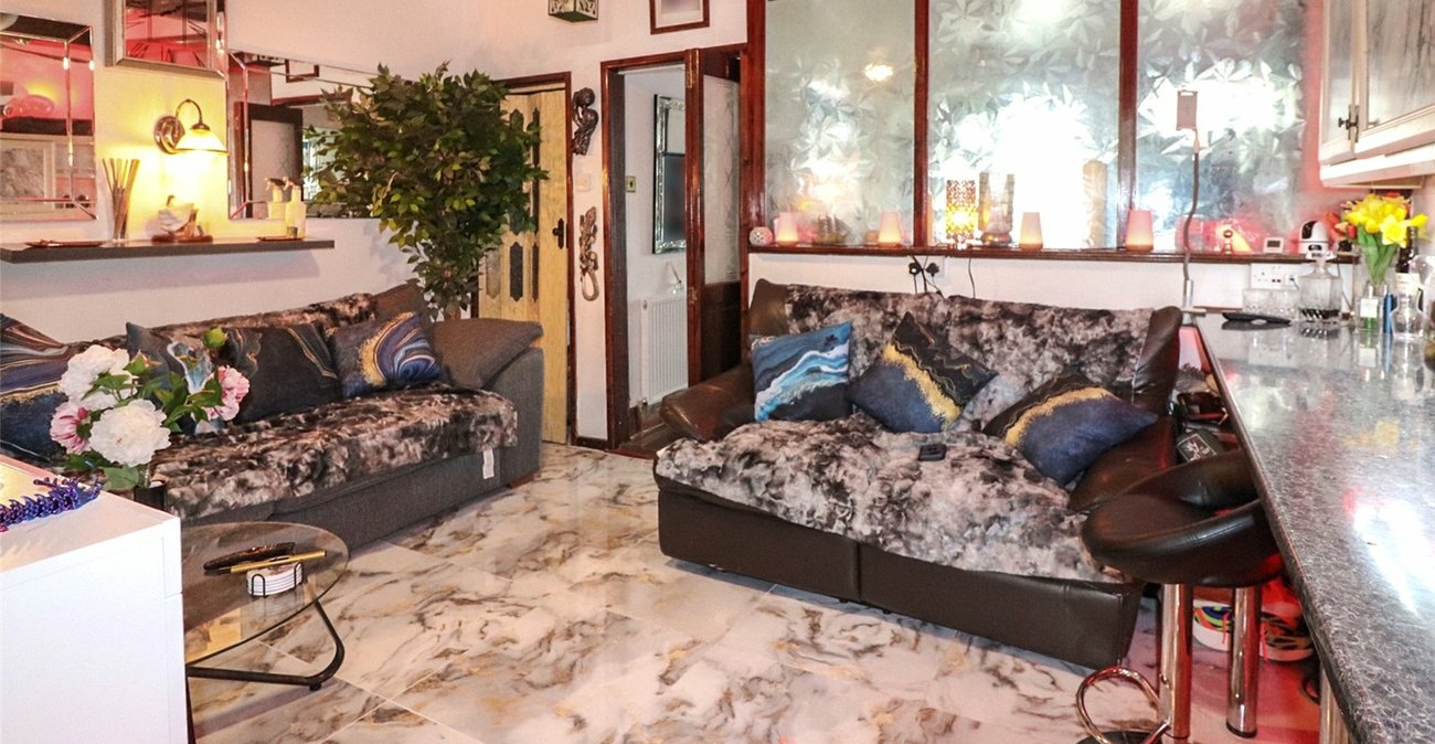 3 bedroom house for sale in Erith | Robinson Jackson