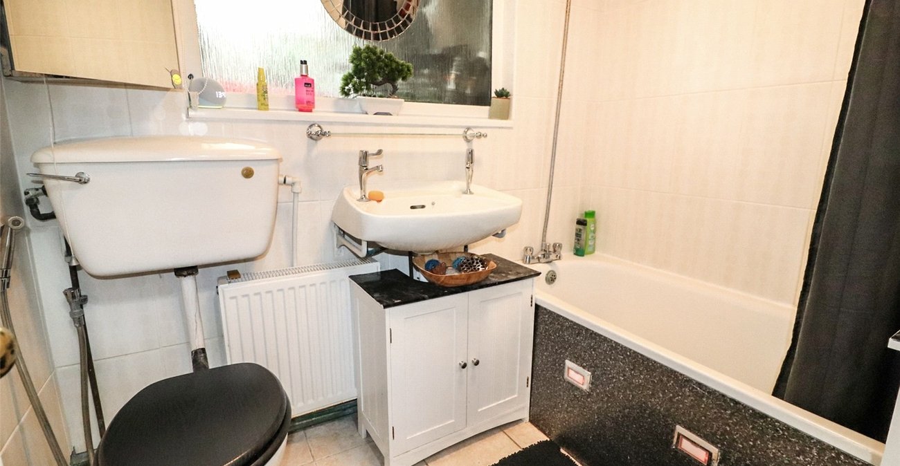 3 bedroom house for sale in Erith | Robinson Jackson