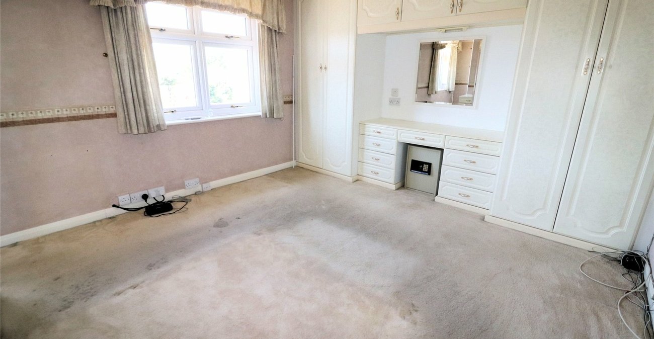 2 bedroom house for sale in Slade Green | Robinson Jackson