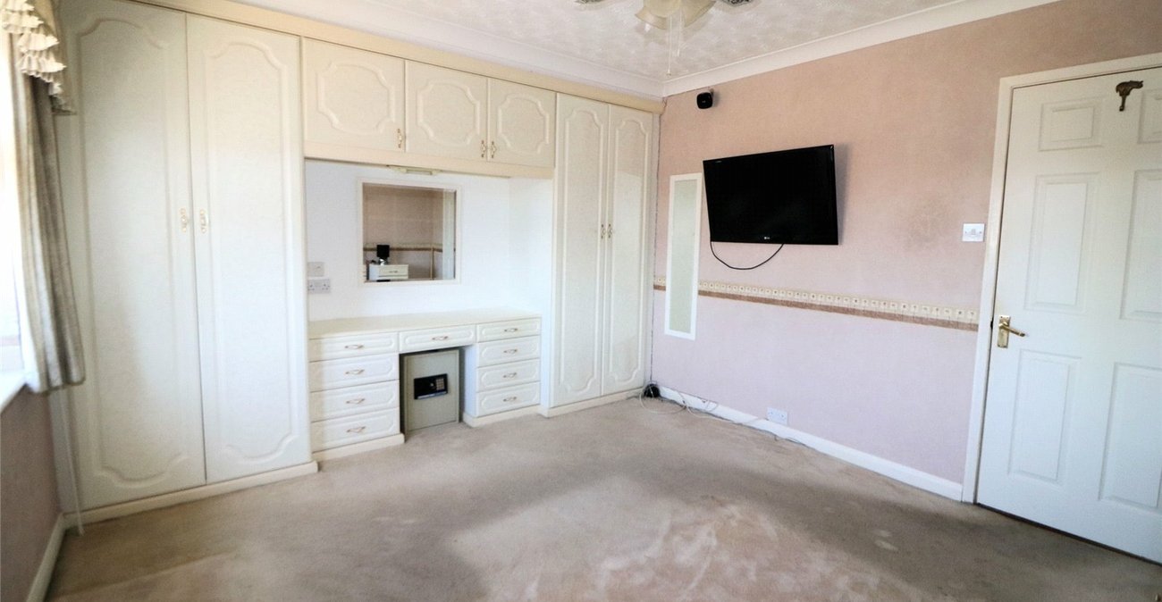 2 bedroom house for sale in Slade Green | Robinson Jackson