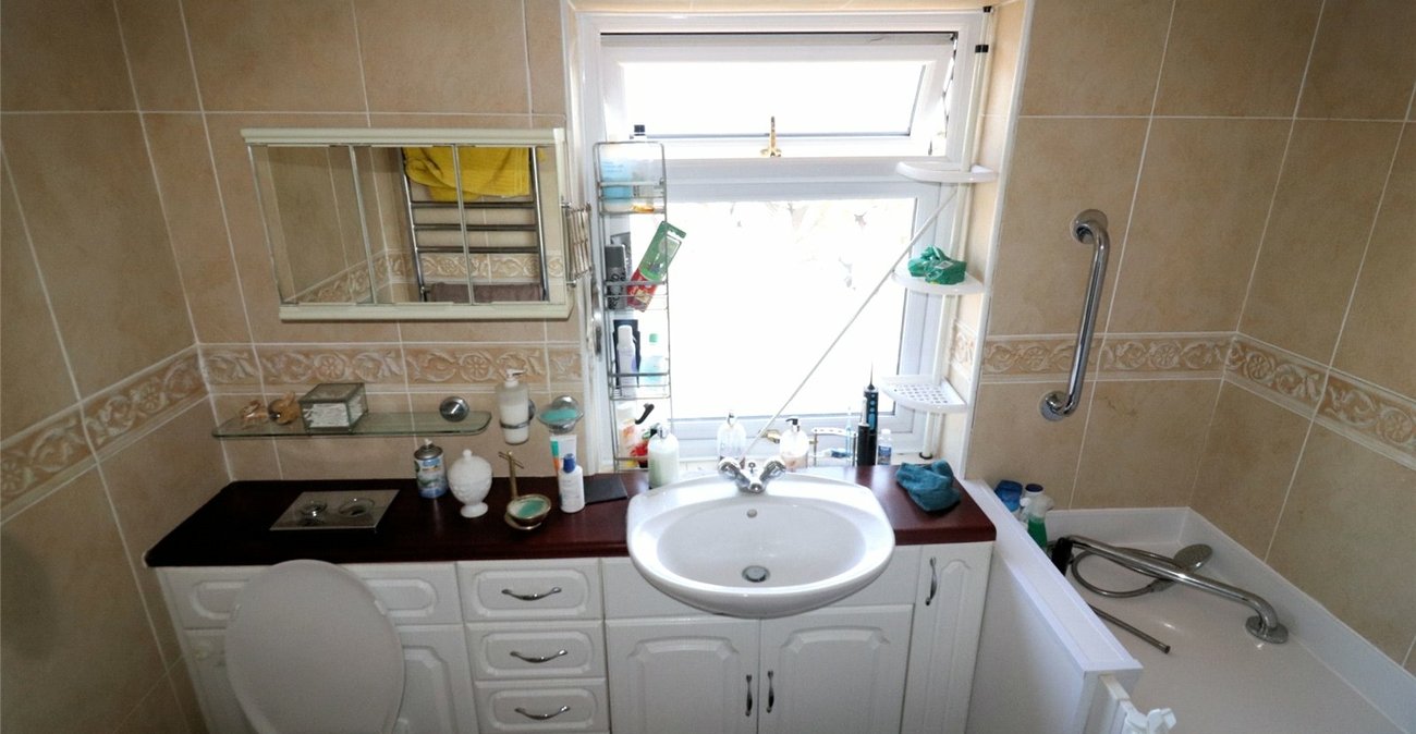 2 bedroom house for sale in Slade Green | Robinson Jackson