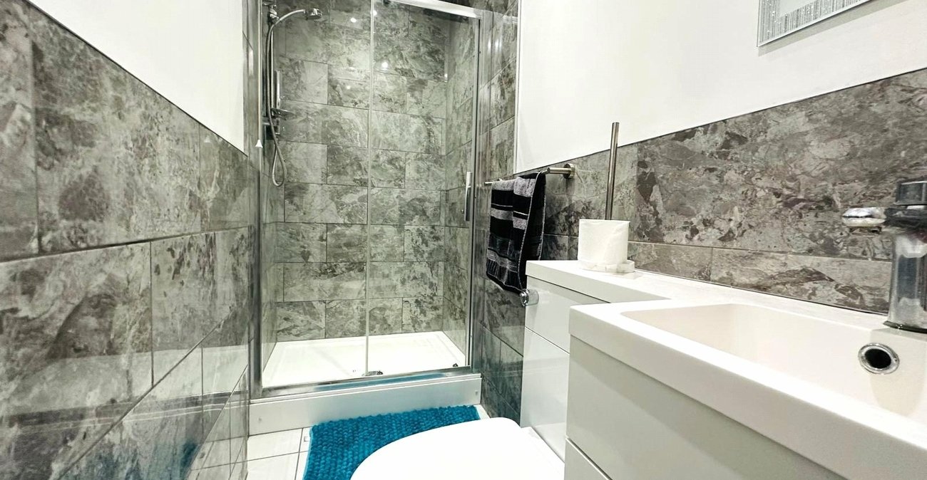 4 bedroom house for sale in Catford | Robinson Jackson