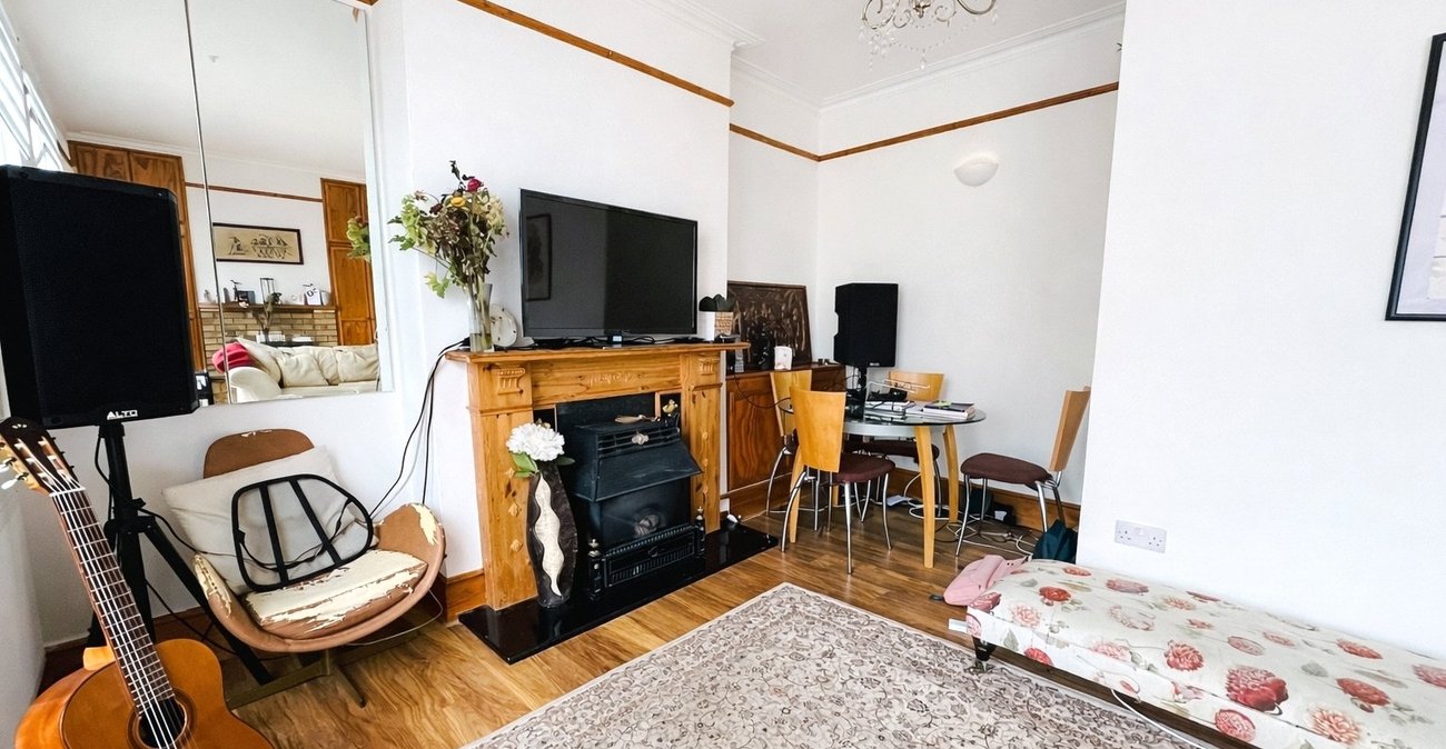 4 bedroom house for sale in Catford | Robinson Jackson