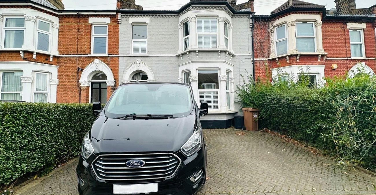 4 bedroom house for sale in Catford | Robinson Jackson