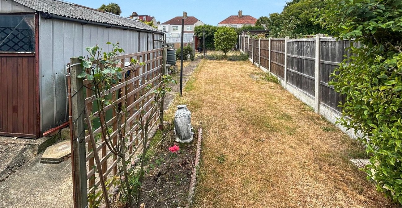 3 bedroom house for sale in Welling | Robinson Jackson