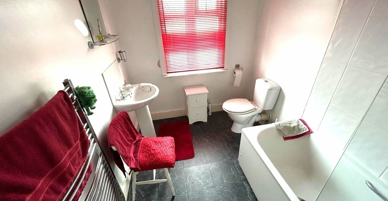 3 bedroom house for sale in Welling | Robinson Jackson