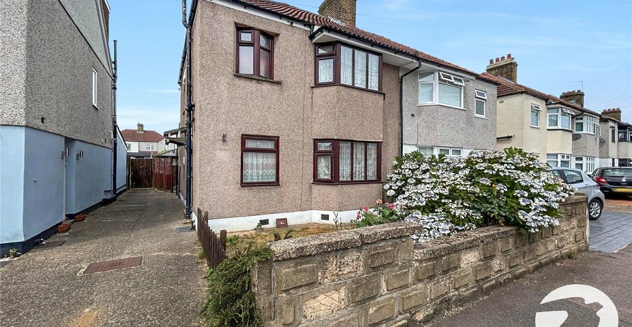 3 bedroom house for sale in Welling | Robinson Jackson