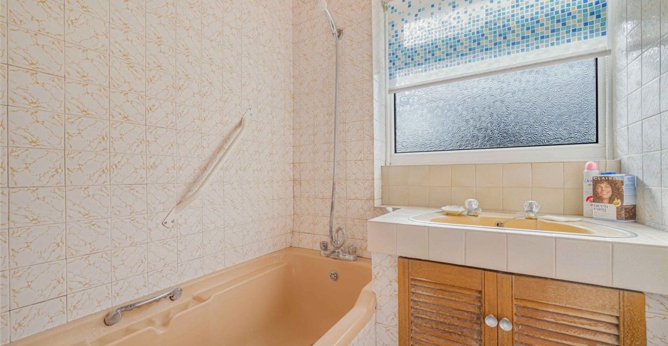 3 bedroom house for sale in St Mary Cray | Robinson Jackson