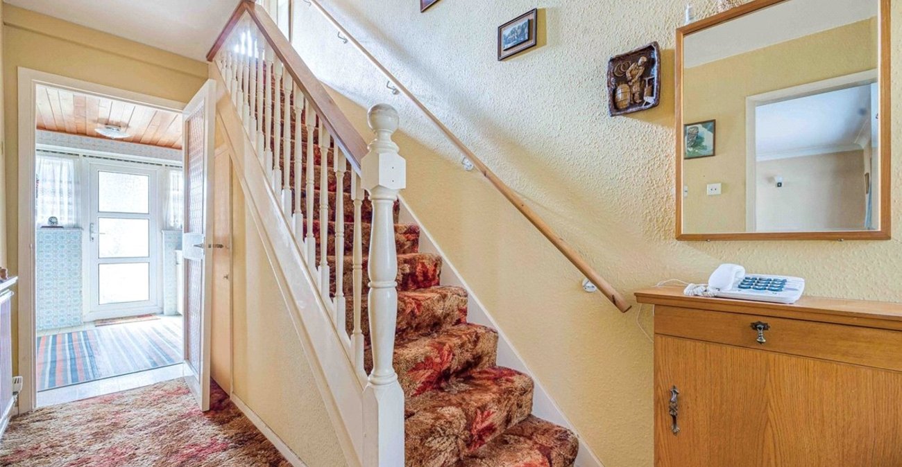 3 bedroom house for sale in St Mary Cray | Robinson Jackson