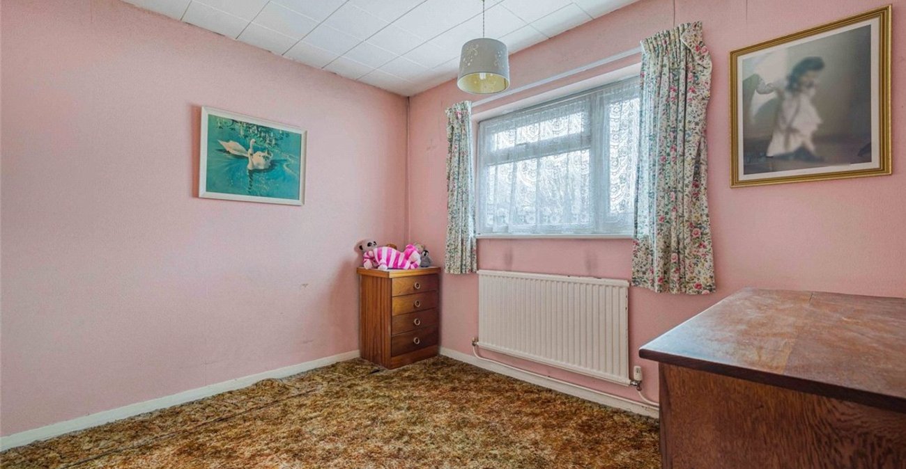 3 bedroom house for sale in St Mary Cray | Robinson Jackson