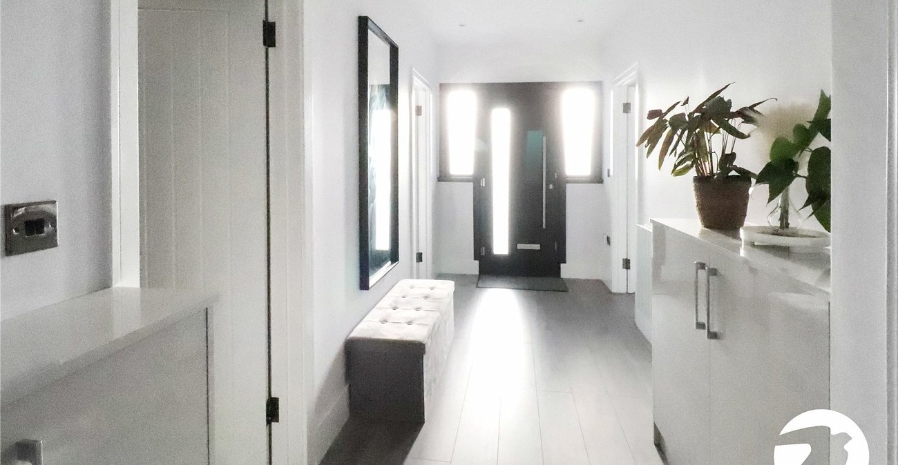 3 bedroom bungalow for sale in Bexleyheath | Robinson Jackson