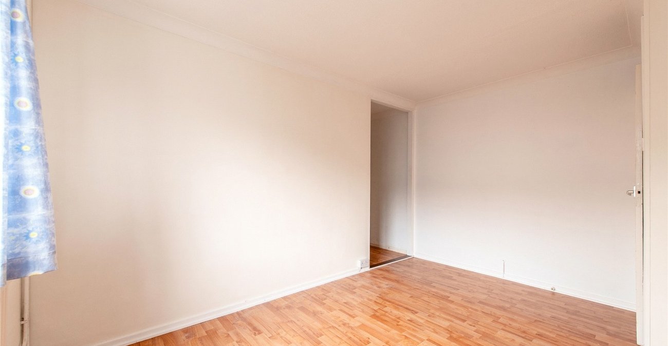 2 bedroom bungalow for sale in Langley | Robinson Michael & Jackson