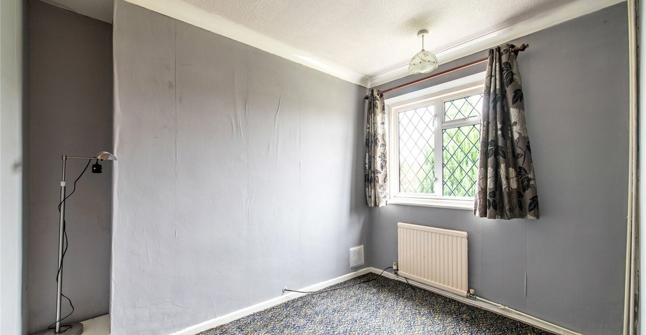 2 bedroom bungalow for sale in Langley | Robinson Michael & Jackson