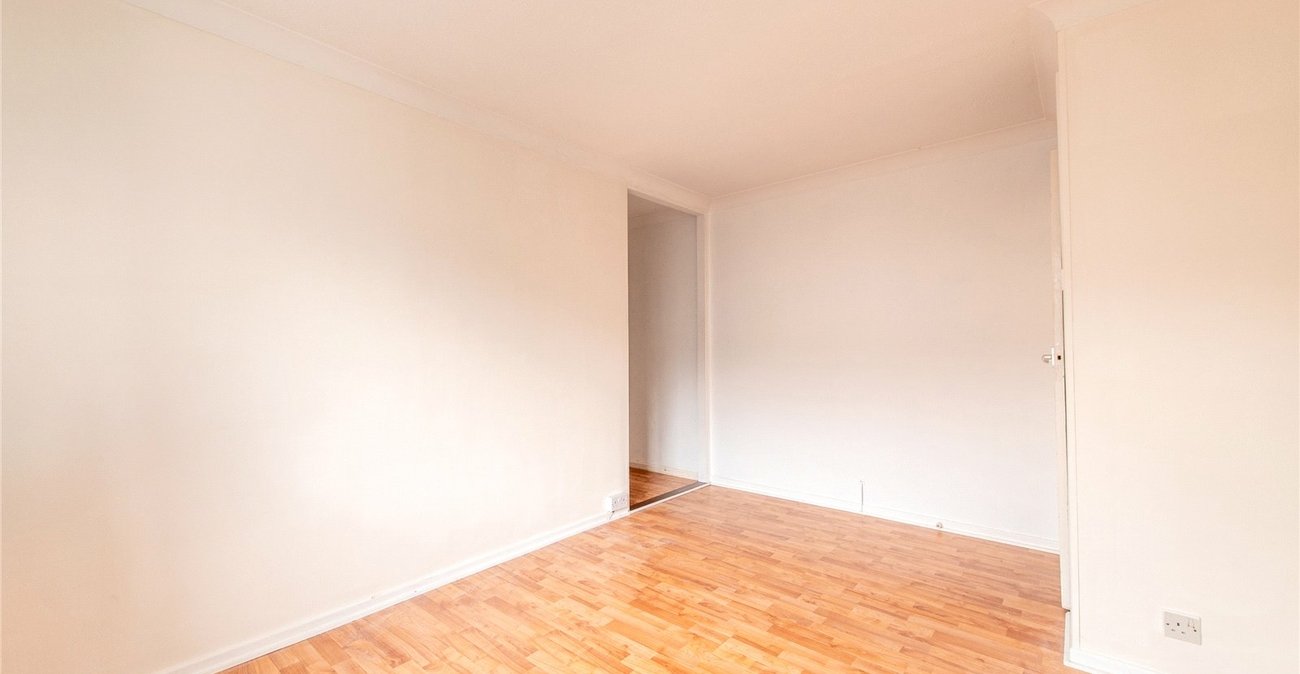 2 bedroom bungalow for sale in Langley | Robinson Michael & Jackson