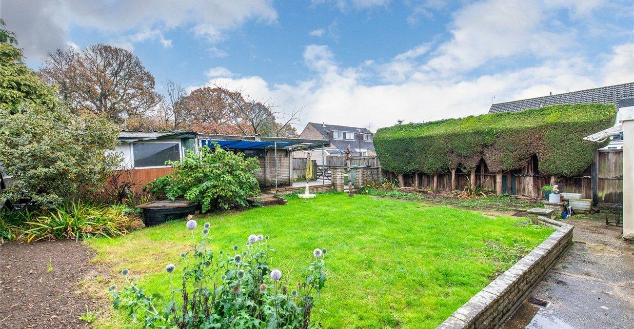 2 bedroom bungalow for sale in Langley | Robinson Michael & Jackson