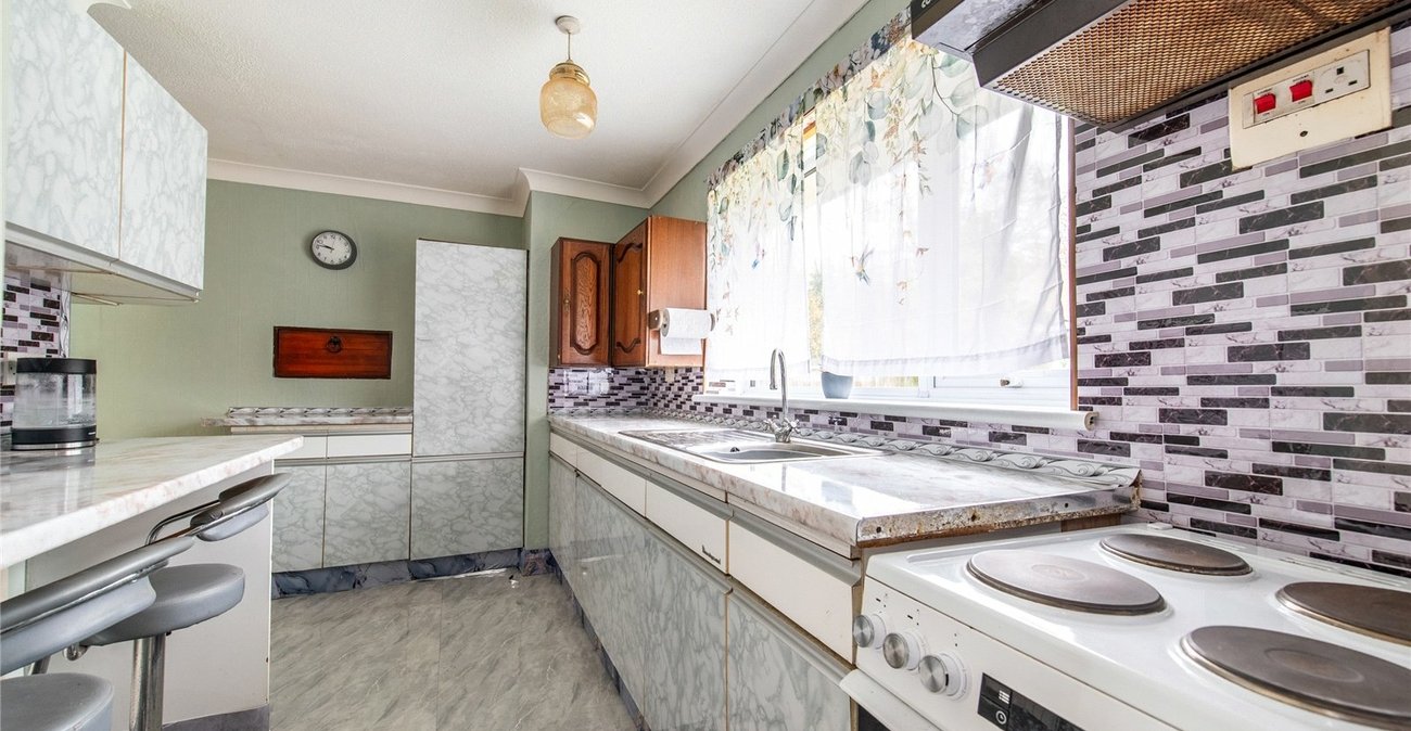 2 bedroom bungalow for sale in Langley | Robinson Michael & Jackson