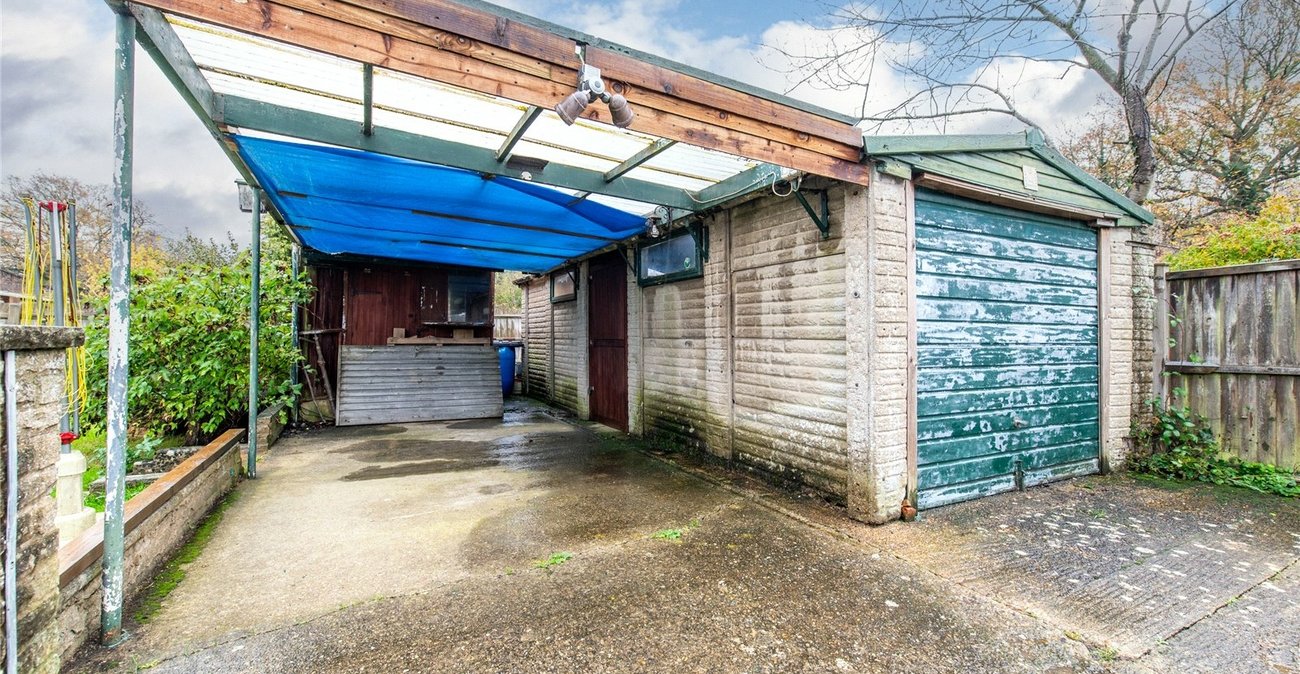 2 bedroom bungalow for sale in Langley | Robinson Michael & Jackson